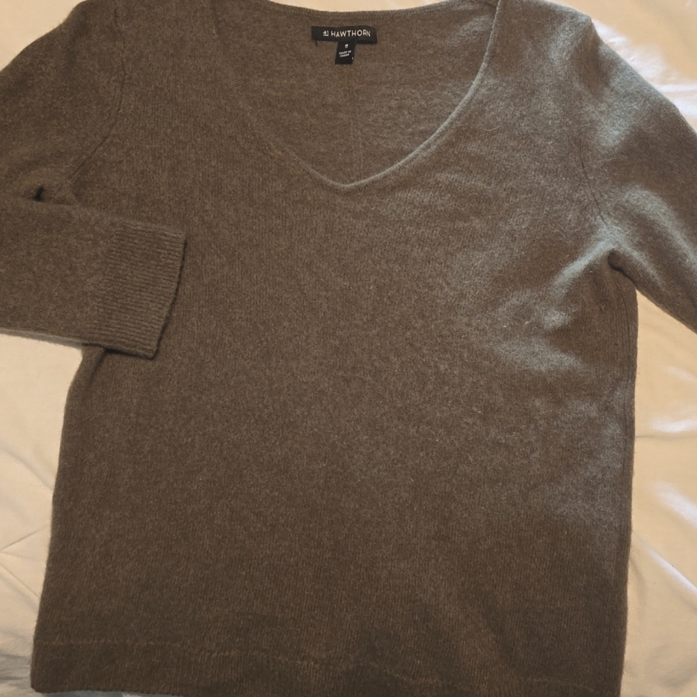 Cashmere Sweater Sage Green By 41 Hawthorn.